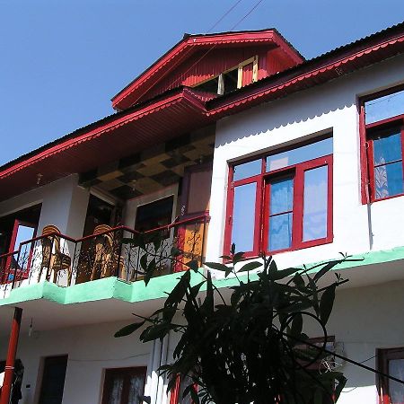 Howrah Guest House Srīnagar Esterno foto
