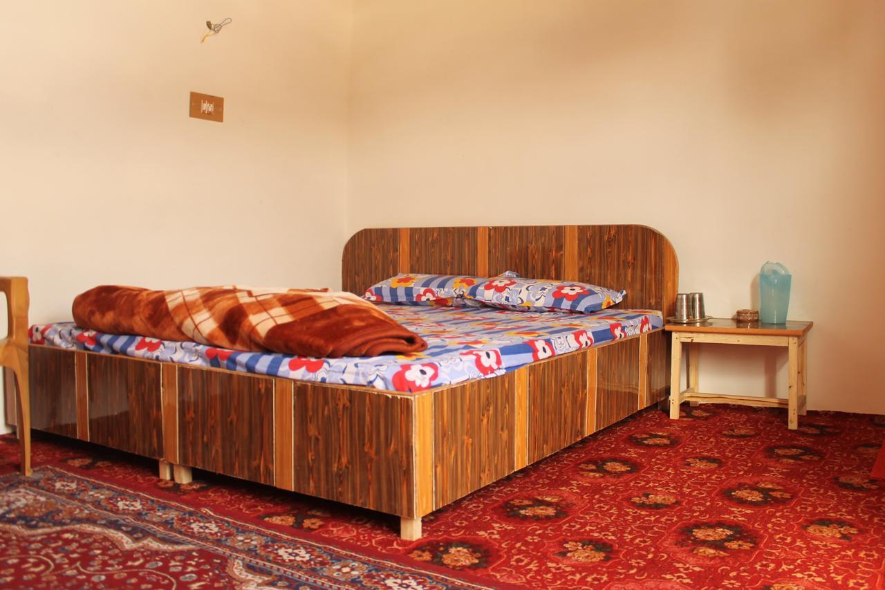 Howrah Guest House Srīnagar Esterno foto