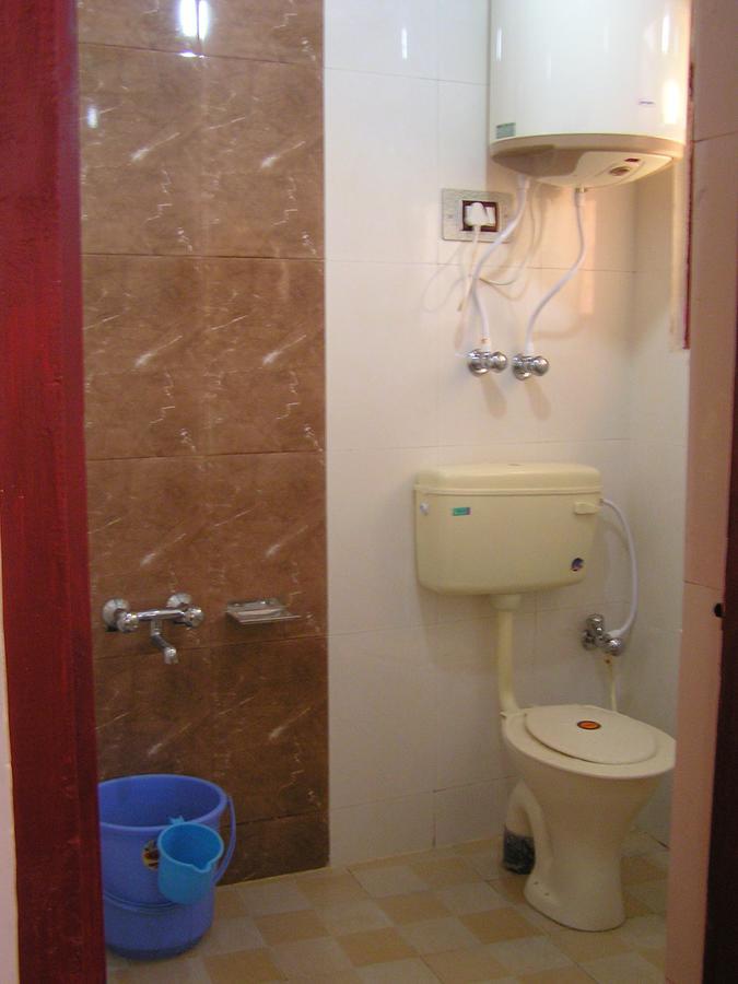 Howrah Guest House Srīnagar Esterno foto