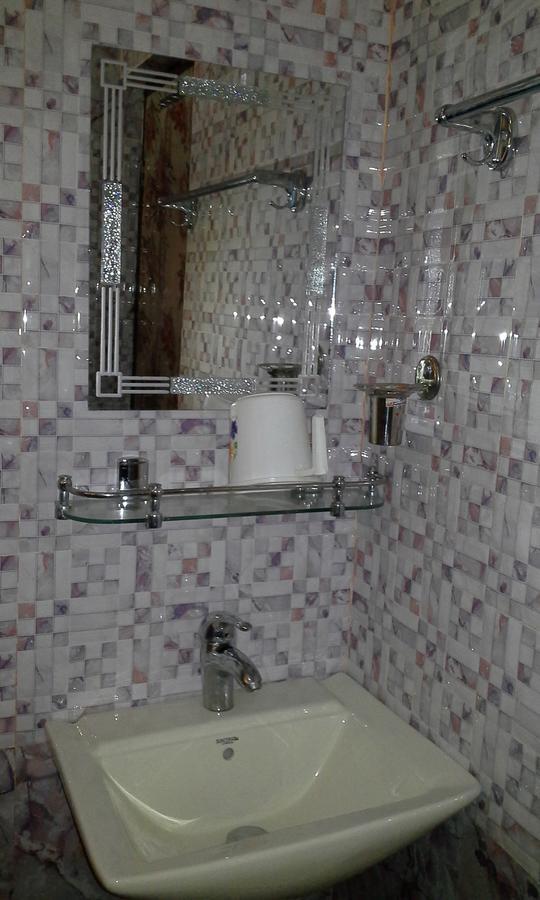 Howrah Guest House Srīnagar Esterno foto