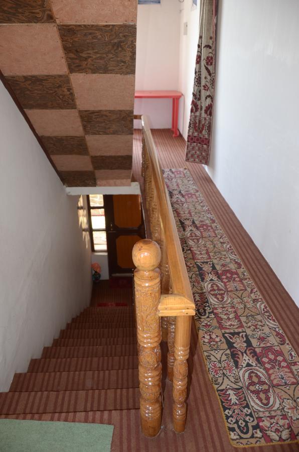 Howrah Guest House Srīnagar Esterno foto