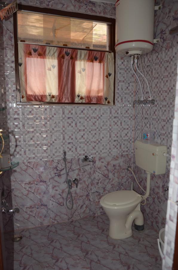 Howrah Guest House Srīnagar Esterno foto
