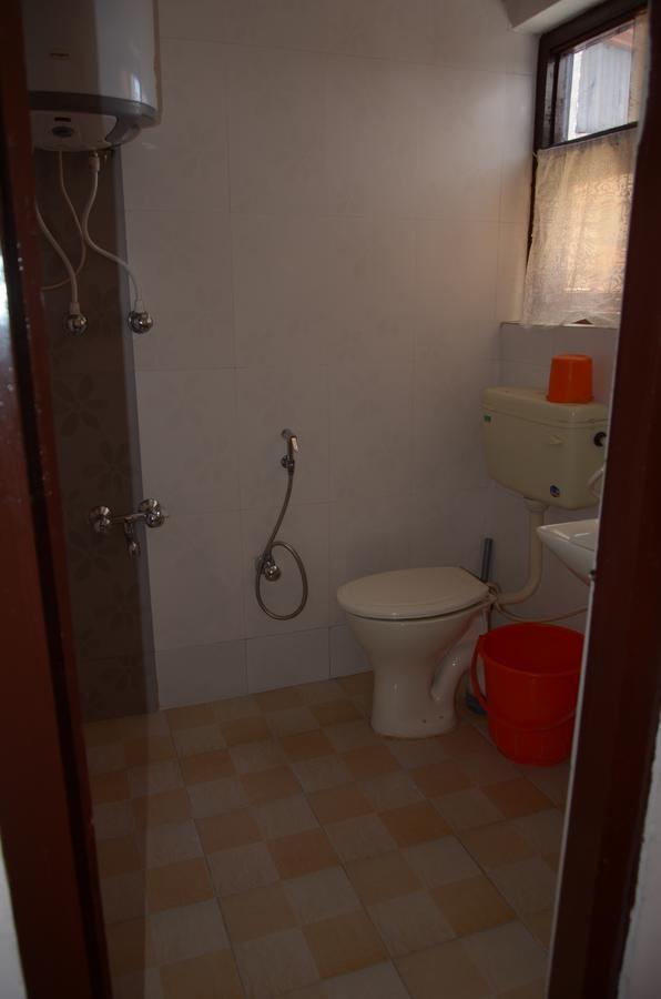 Howrah Guest House Srīnagar Esterno foto
