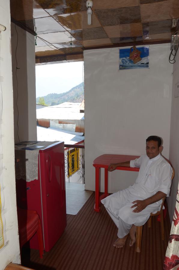 Howrah Guest House Srīnagar Esterno foto